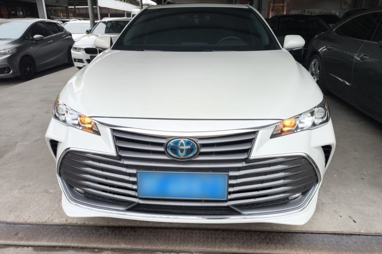 Used Toyota Avalon 2019 Dual-Engine 2.5L Luxury Edition China VI Standard
