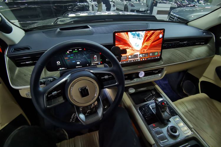 Used Tank 500 New Energy 2023 Hi4-T
