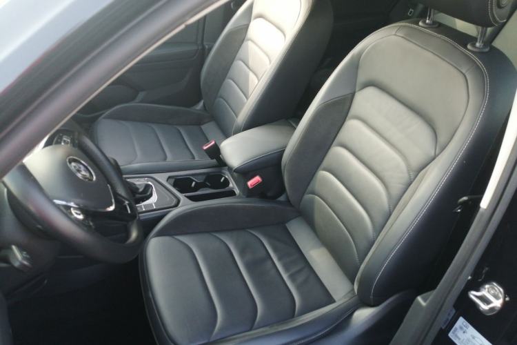 Used Volkswagen Tiguan L 2019 330TSI Automatic Two-Wheel Drive Panoramic Comfort Edition China VI Standard
