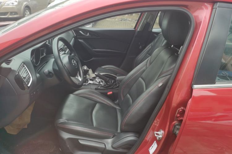 Used Mazda Mazda 3 Axela 2016 Sedan 1.5L Manual Luxury Model
