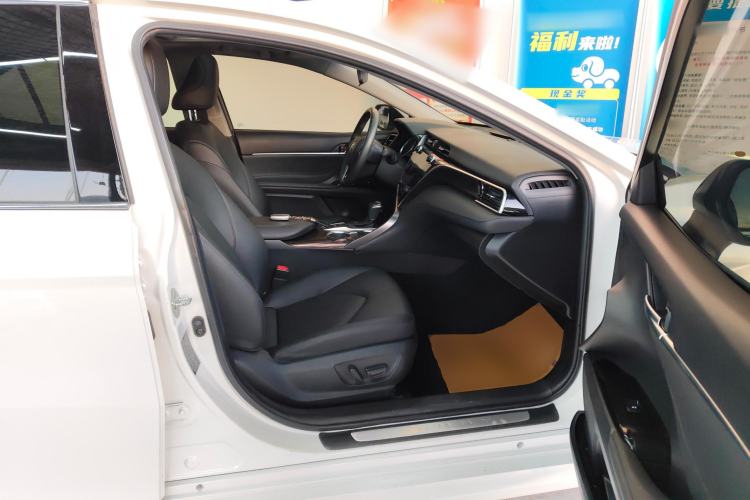 Used Toyota Camry 2019 Revised Version 2.0G Luxury Edition
