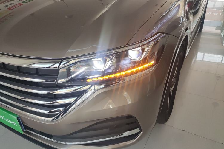 Used Volkswagen Viloran 2023 380TSI Luxury Edition
