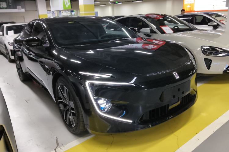 Used  12 2024 700 Three-Laser Rear-Wheel Drive Luxury Edition
