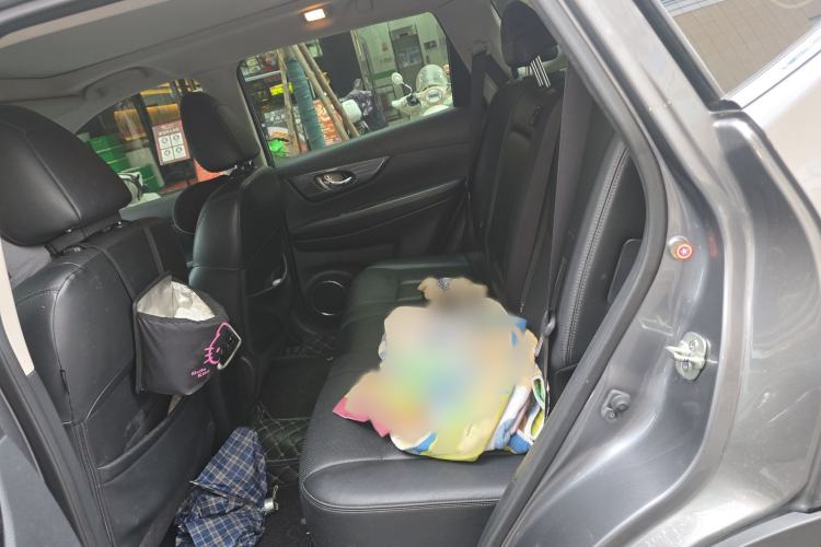 Used Nissan X-Trail 2016 2.5L CVT Sport Edition 4WD
