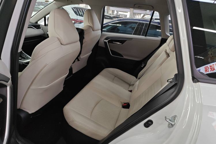 Used Toyota Wildlander 2024 Dual-Motor 2.5L E-CVT Four-Wheel Drive Prestige Edition
