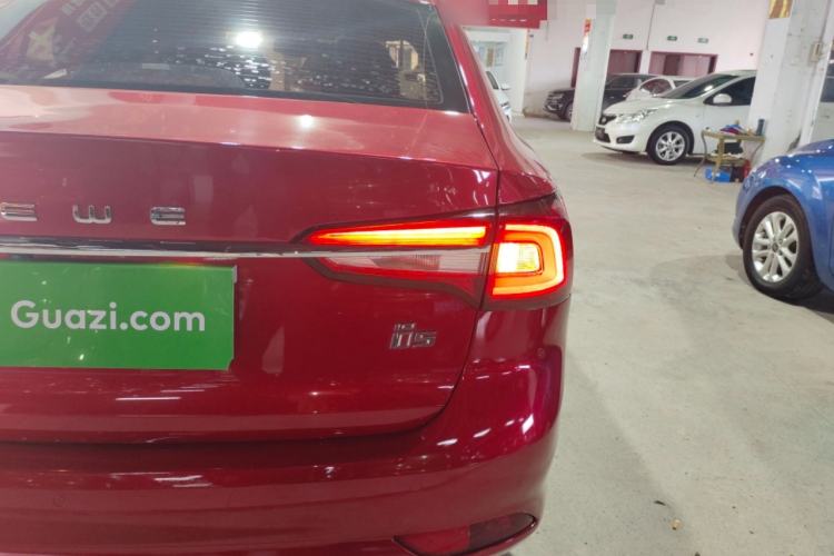 Used Roewe i5 2020 1.5L Automatic 4G Connect Luxury Flagship Edition
