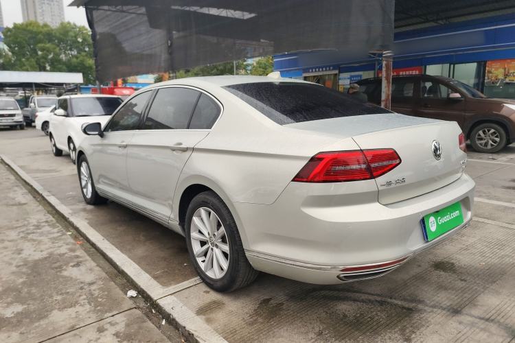 Used Volkswagen Magotan 2019 330TSI DSG Leading Edition China V Standard
