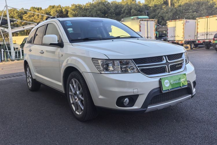 Used Dodge Journey 2013 2.4L Two-Wheel Drive Luxury Version
