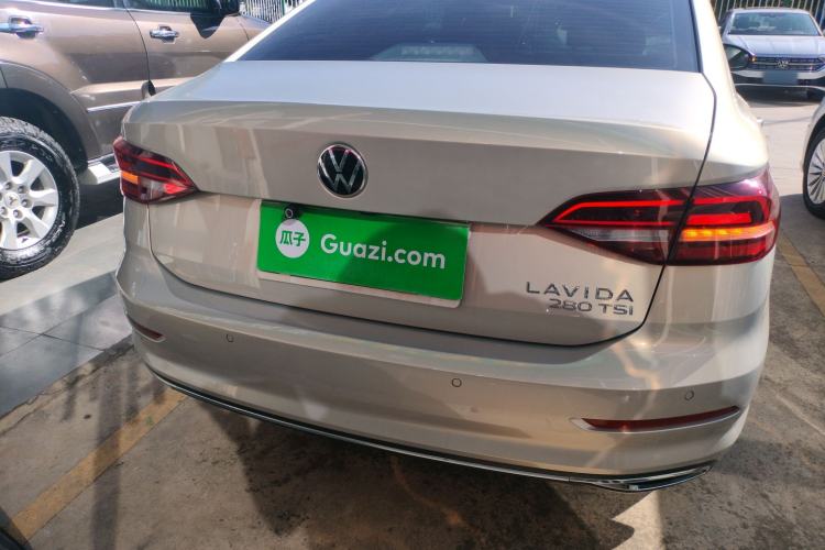 Used Volkswagen Lavida 2021 280TSI DSG Luxury Edition
