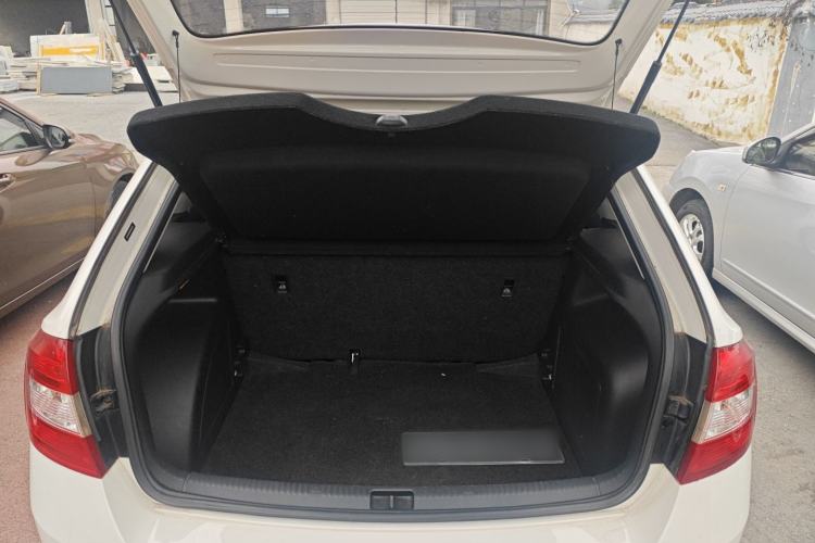 Used Skoda Rapid Spaceback 2016 Revised Version 1.6L Automatic Front-Drive Edition