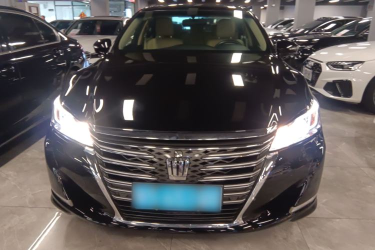Used Toyota Crown 2015 2.0T Fashion Edition
