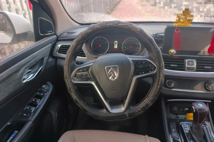 Used Baojun 730 2017 1.5T DCT Flagship Model 7 Seats China V Emission Standard