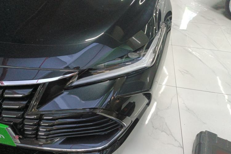 Used Toyota Avalon 2023 2.0L Premium Edition
