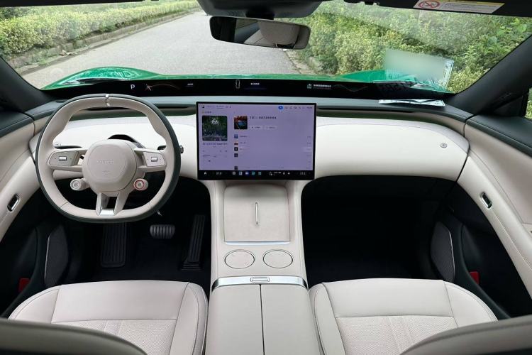 Used  YU7 2025 Ultra-Long Range Rear-Wheel Drive Version
