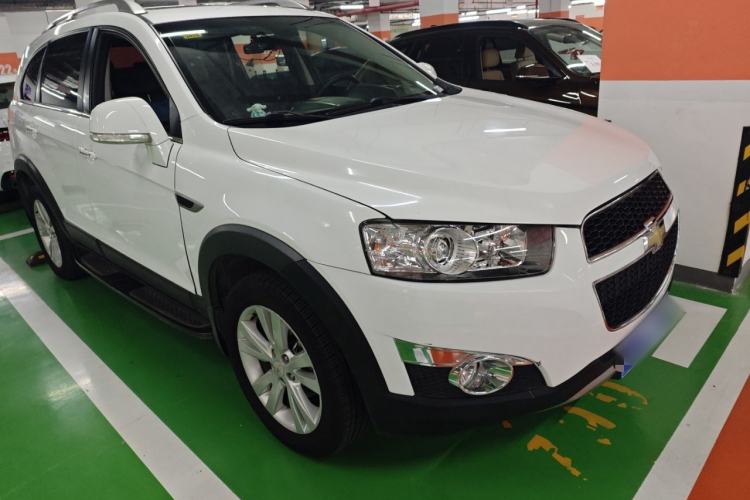 Used Chevrolet Captiva 2014 2.4L 4x4 Flagship Edition 7 Seats
