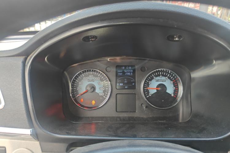 Used Jinbei New Hiace S 2021 1.5L Business-Class Central Air-Conditioned Coach China VI Standard SWC15M