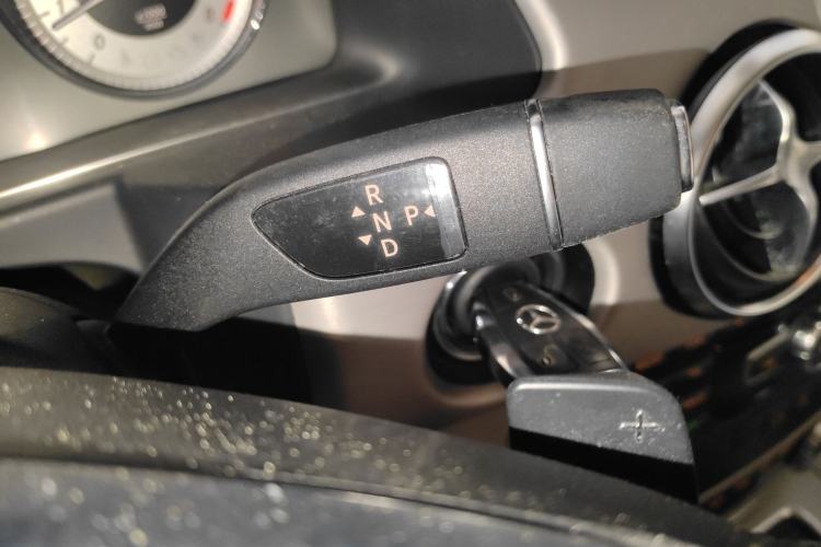 Used Mercedes-Benz GLK-Class 2015 GLK 300 4MATIC Fashion Edition Ultimate Version
