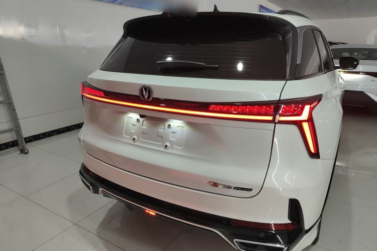 Used Changan CS75 PLUS 2024 3rd Generation Champion Edition 1.5T Intelligent Drive Dynamic Model
