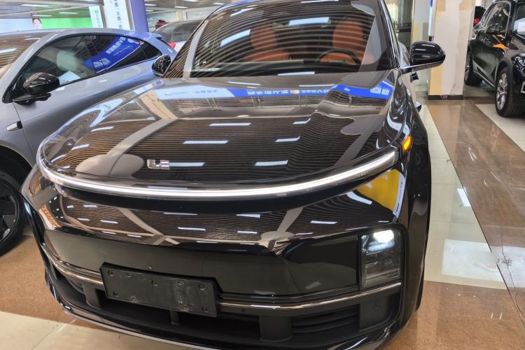 Used Li Auto L8 2023 Air model
