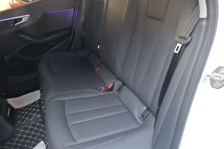 Used Audi A4L 2023 40 TFSI Fashionable and Elegant Version