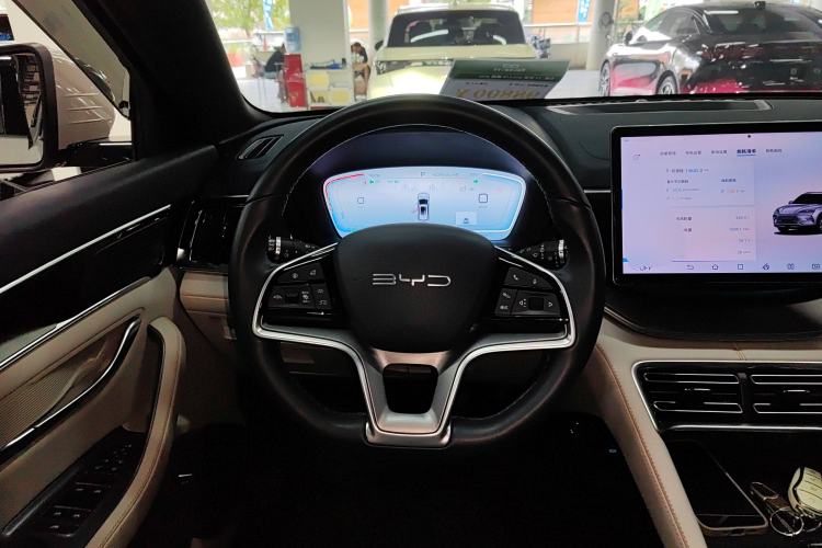 Used BYD Song PLUS New Energy 2024 HONOR Edition DM-i 110km Flagship PLUS
