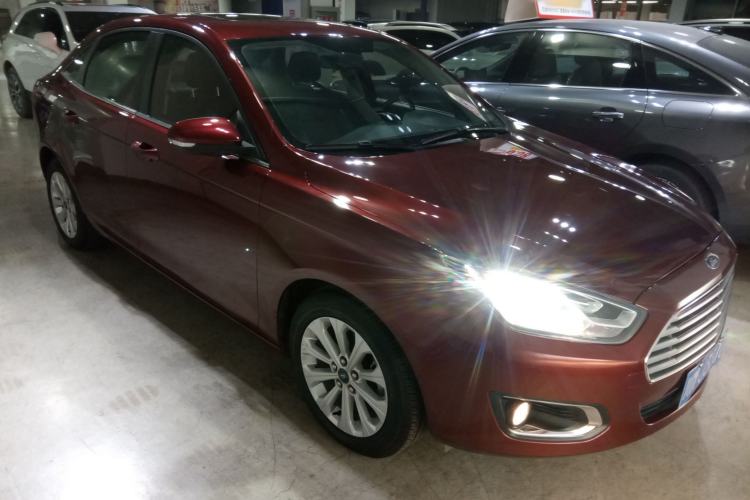 Used Ford Escort 2015 1.5L Automatic Fashion Model
