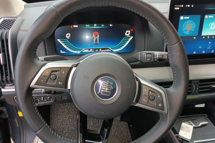 Used BYD Tang New Energy 2018 DM 2.0T All-Wheel Drive Smart Connectivity Luxury Model 7 Seats China V Emission Standard