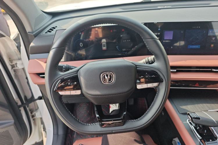 Used Changan CS75 PLUS 2024 3rd Generation Champion Edition 1.5T Intelligent Drive Dynamic Model
