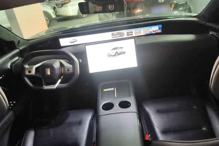 Used  07 2024 Max Extended-Range Edition
