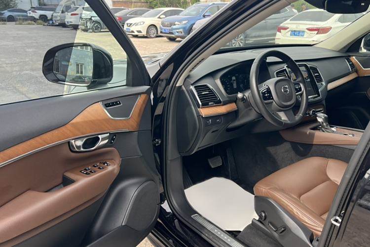 Used Volvo XC90 2020 Facelifted T6 Zhiyi Luxury 7-Seater
