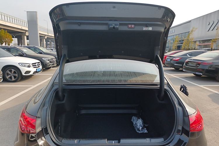 Used Mercedes-Benz EQE 2025 500 4MATIC Pioneer Edition