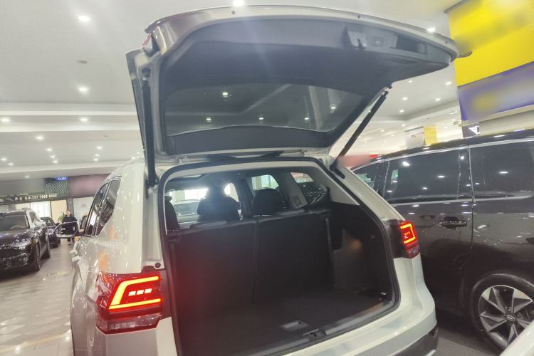 Used Volkswagen Teramont 2019 330TSI Two-Wheel-Drive Luxury Edition China V Standard
