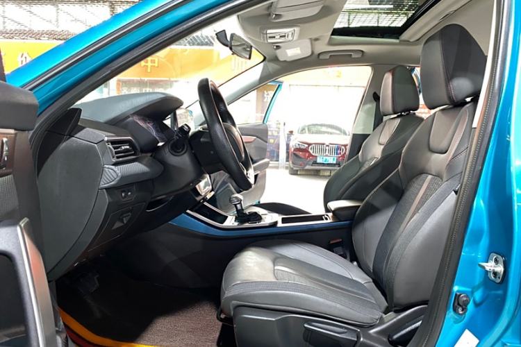 Used Dongfeng Aeolus Yixuan 2020 230T Automatic Dazzle Track Edition
