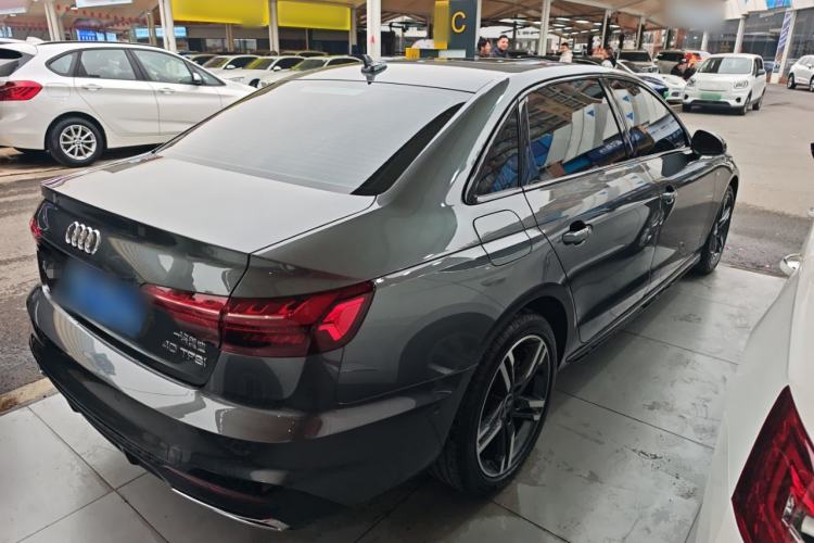 Used Audi A4L 2022 40 TFSI Luxury Dynamic Model
