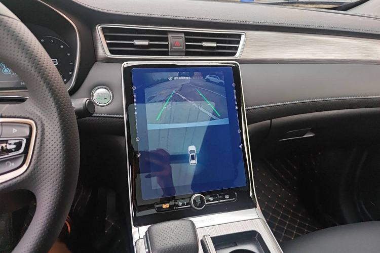 Used Roewe RX5 2023 PLUS 330TGI Automatic Trendsetting Smart Edition
