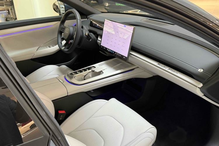 Used  SU7 2024 Rear-Drive Ultra-Long Range Advanced Pro-Level Intelligent Driving Version
