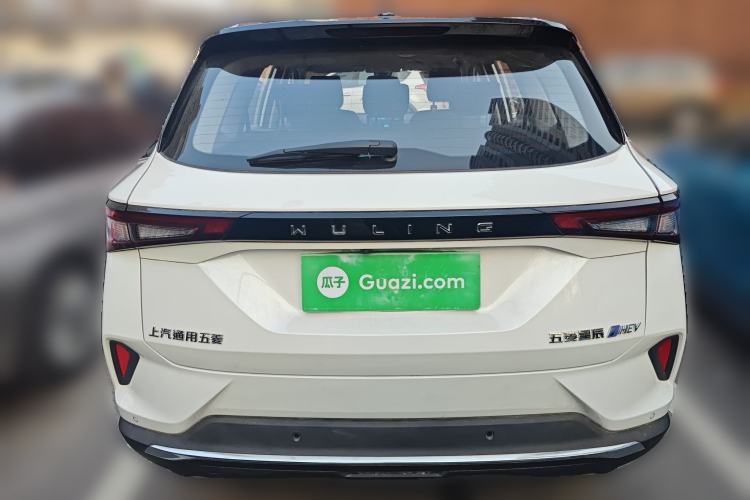 Used Wuling Asta 2022 2.0L DHT Electric-Speed Version
