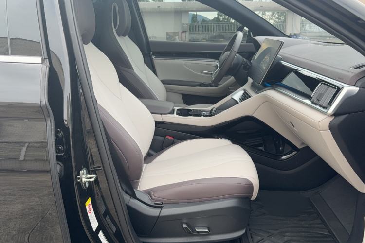 Used BYD Song PLUS New Energy 2024 HONOR Edition DM-i 150km Flagship PLUS
