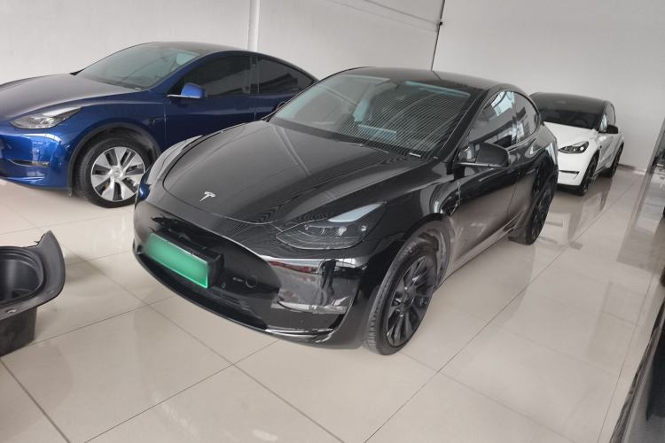 Used Tesla Model Y 2023 Long-Range All-Wheel-Drive Version