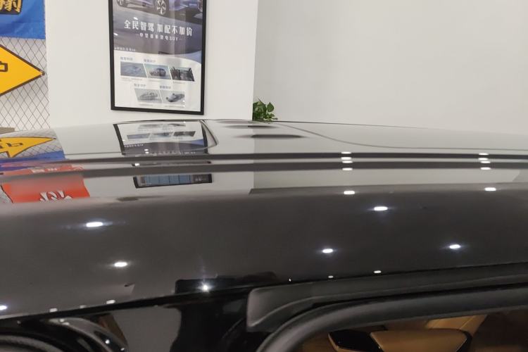 Used Denza D9 2025 DM-i Intelligent Drive 1020 Four-Wheel Drive Flagship Model
