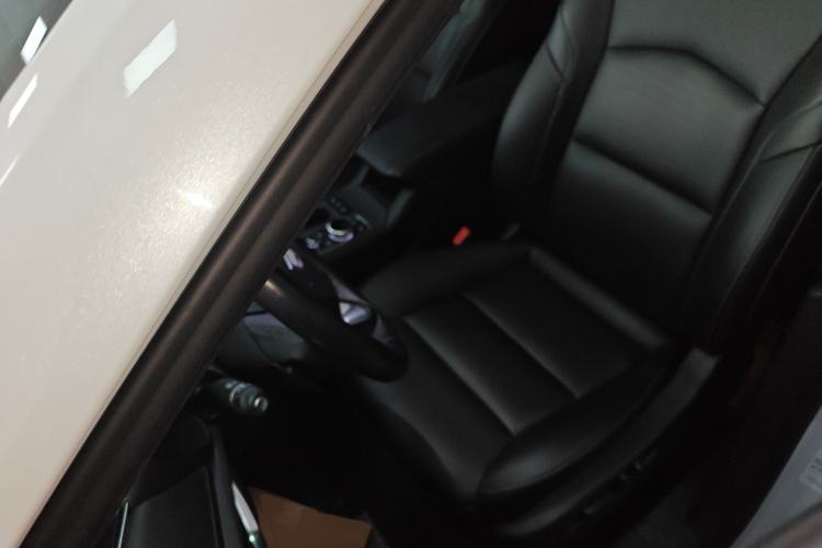 Used Cadillac XT4 2018 28T Two-Wheel Drive Leading Version
