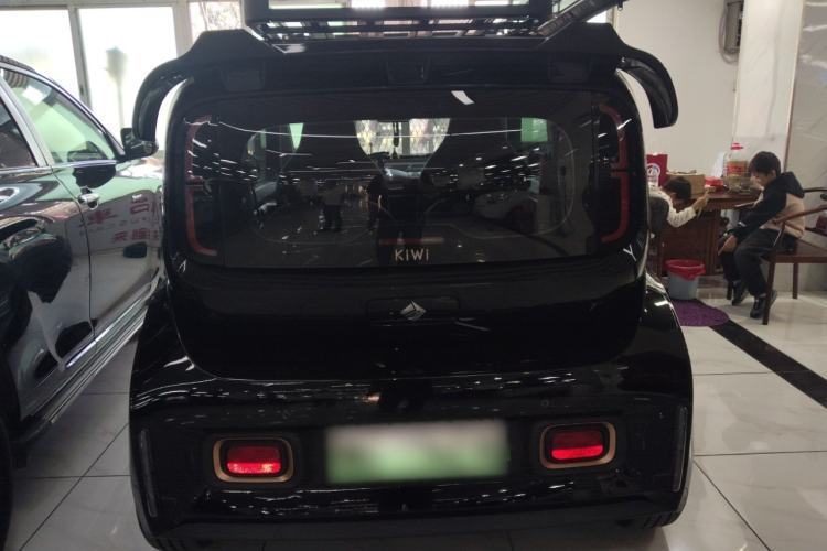 Used Baojun KiWi EV 2022 Artist Lite Edition Lithium Iron Phosphate
