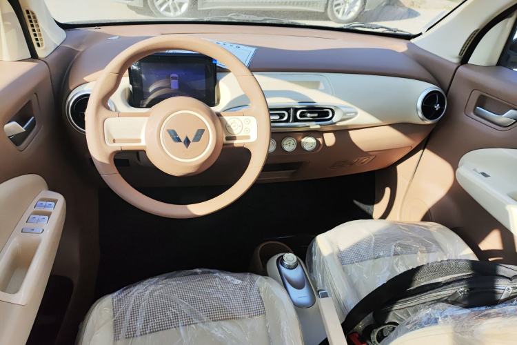 Used Wuling Hongguang MINIEV 2025 Four-Door Version Advanced Edition
