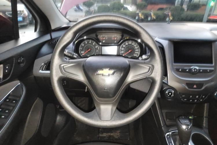 Used Chevrolet Cruze 2018 320 Automatic Pioneer Sunroof Edition
