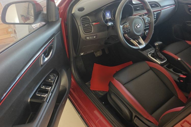 Used Kia KX Cross 2018 1.6L Automatic Dynamic Sunroof Version
