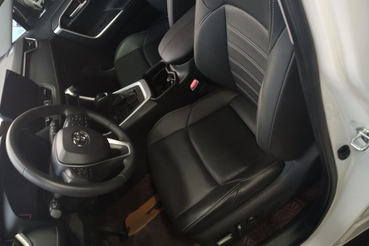 Used Toyota Wildlander 2023 2.0L CVT Four-Wheel Drive Luxury PLUS Edition
