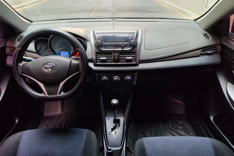 Used Toyota YARiS L 2015 1.5E Automatic Charm Edition
