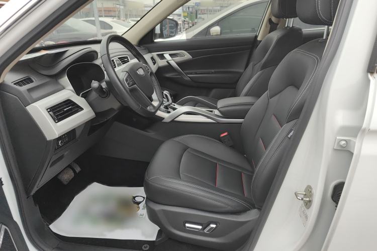 Used Geely Auto Emgrand X7 Sport 2020 1.8TD DCT Two-Wheel Drive Smart Connect 4G-Enabled Version
