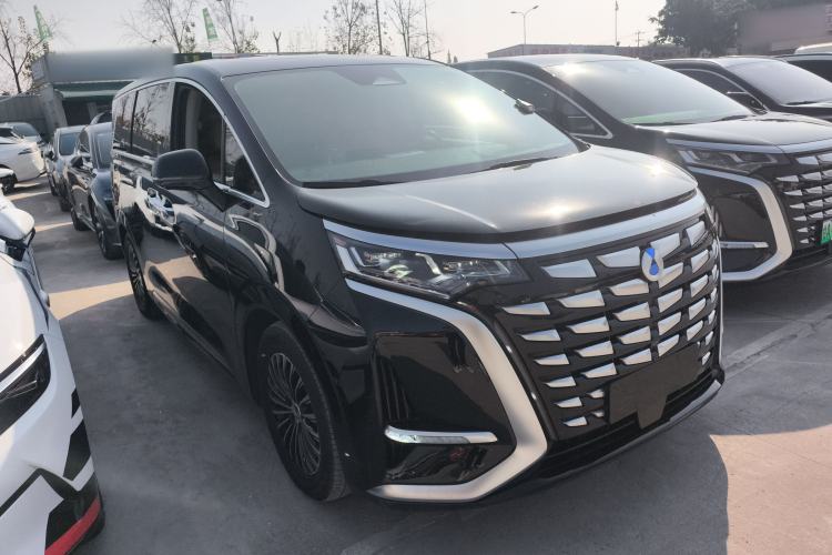 Used Denza D9 2022 DM-i 970 Four-Wheel Drive Flagship Model
