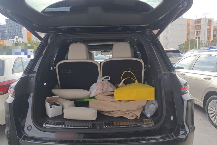 Used Li Auto L9 2022 Max model
